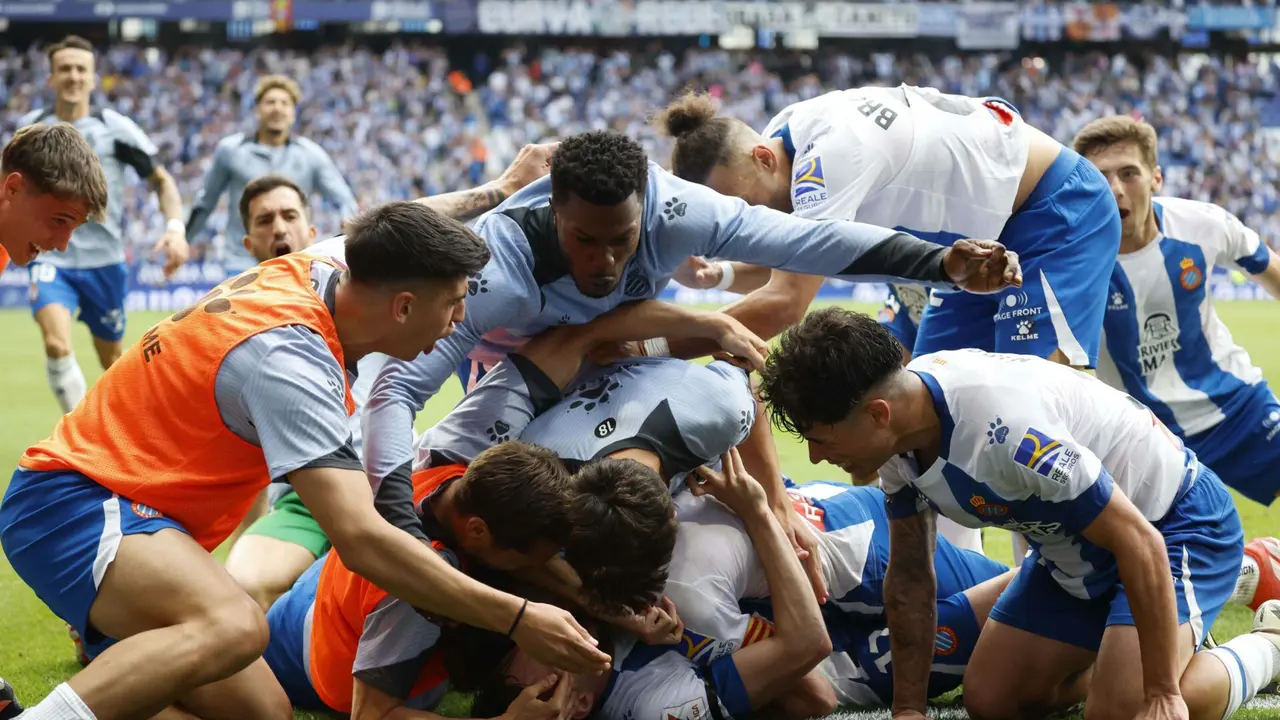El Espanyol celebra el pase a Primera | Fuente: Espanyol