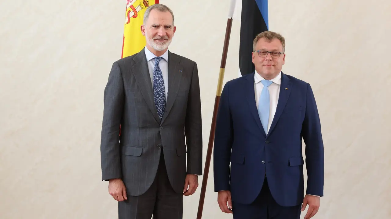 El Rey junto al presidente del Parlamento de la República de Estonia, Lauri Hussar | Fuente: Casa Real