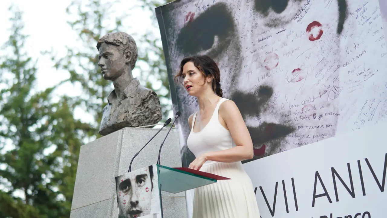 Isabel Díaz Ayuso en el homenaje