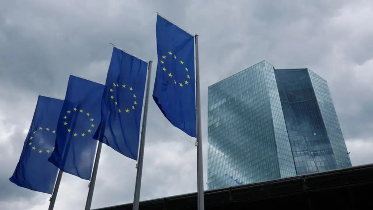 FILE PHOTO: The building of the European Central Bank (ECB) seen before the ECB's monetary policy meeting in Frankfurt, Germany, June 6, 2024. REUTERS/Wolfgang Rattay/File Photo