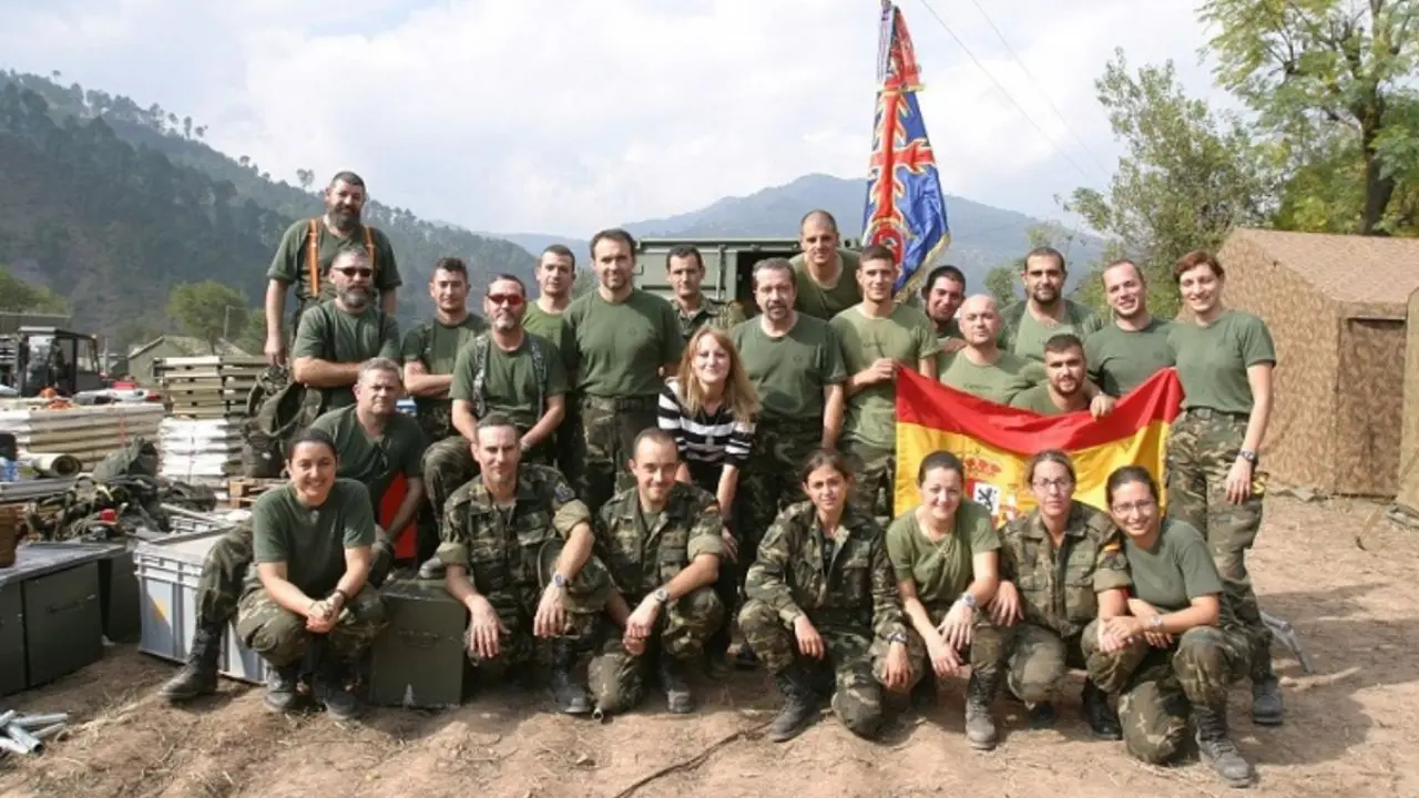 Despliegue con las tropas españolas en Pakistán, año 2005.