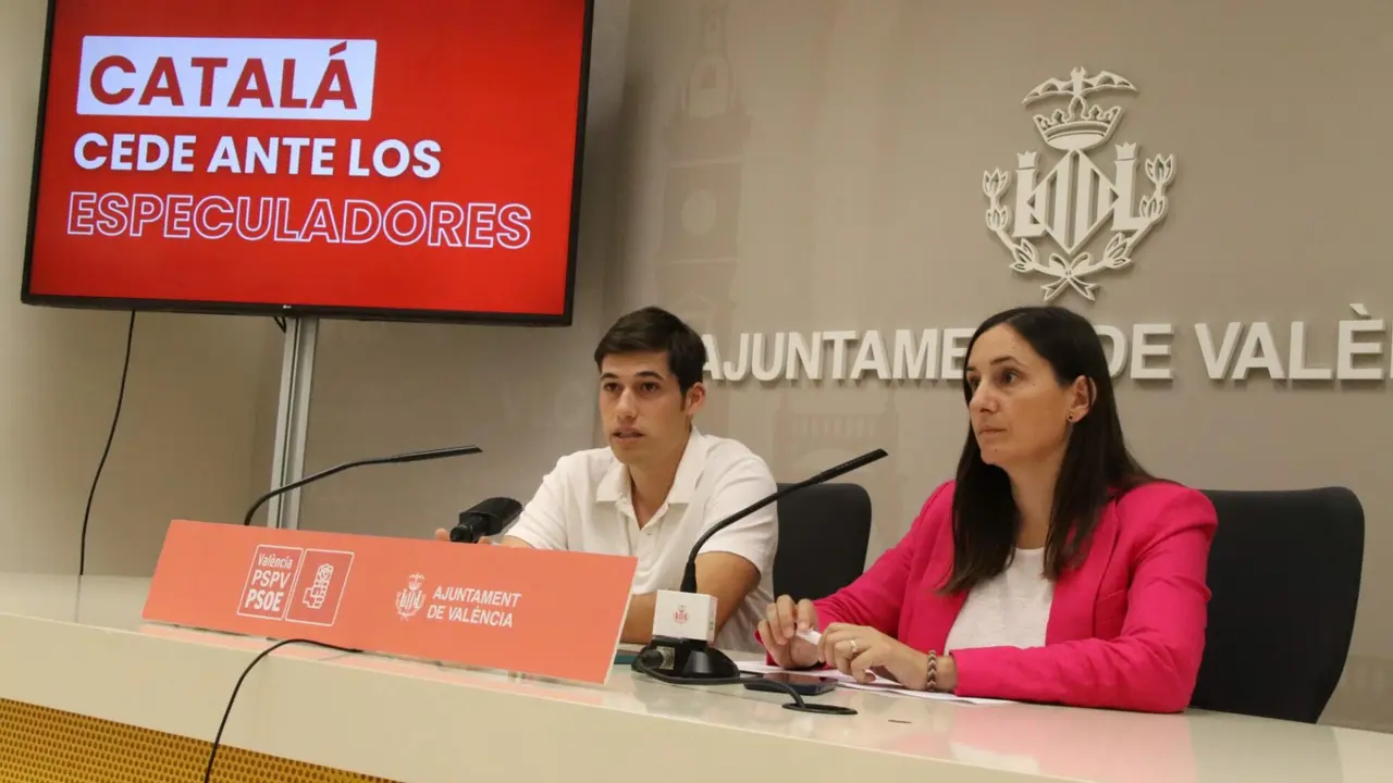 Borja Sanjuán y Elisa Valía en rueda de prensa. Foto: PSPV-PSOE