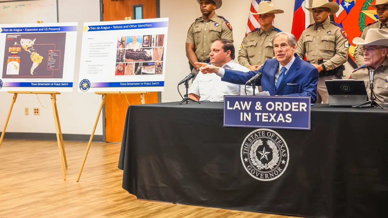 Rueda de prensa en Houston, Texas, del Gobernador Greg Abbott