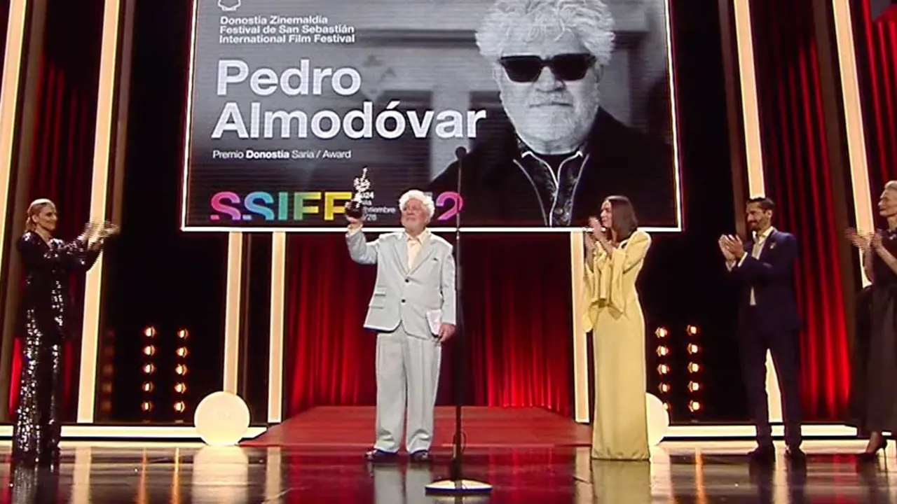 “Si a alguien ofendí le pido perdón, pero no he podido ser de otro modo del que soy, reconozco que tampoco lo he intentado”, Pedro Almodovar