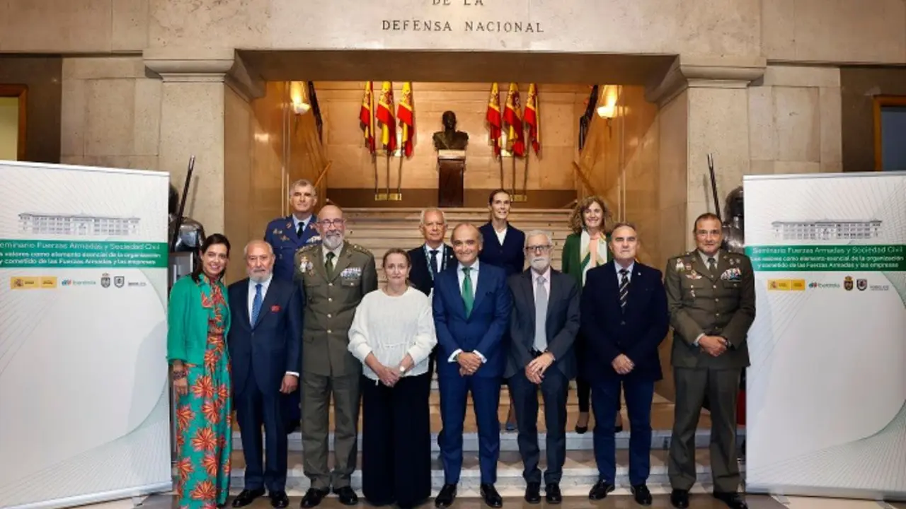 En esta nueva edición de los seminarios que, desde hace una década, organizan por Iberdrola y CESEDEN, se debatió sobre los valores en la sociedad actual y su importancia como motor para el buen funcionamiento de las organizaciones. (Fotos: Iberdrola).