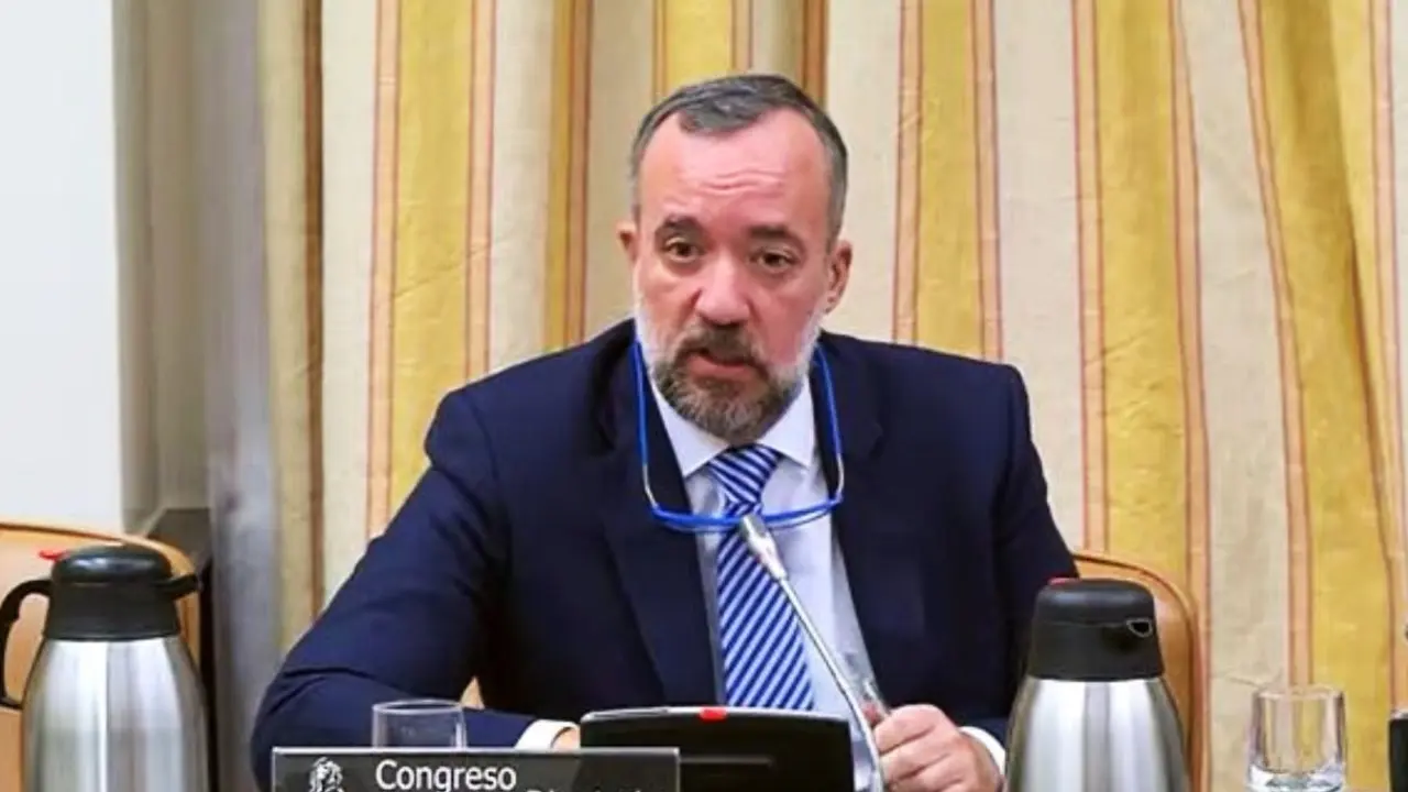 El exsecretario de Estado de Seguridad, Francisco Martínez, durante su comparecencia ante la Comisión de Investigación de la 'Operación Cataluña'.
