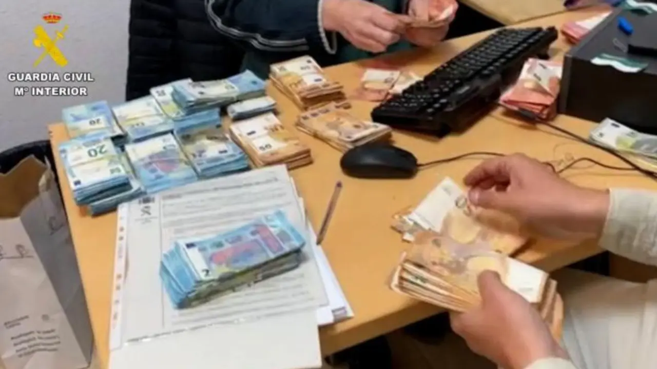 Los bienes incautados en operativos contra el narcotráfico y otros delitos relacionados se distribuyen a través de diferentes programas, una vez que la sentencia es firme. 