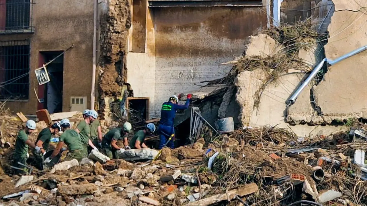 Efectivos de los Ejércitos de Tierra y Aire ya habían desplegado en las zonas afectadas por la DANA. (Foto: Ejército de Tierra).