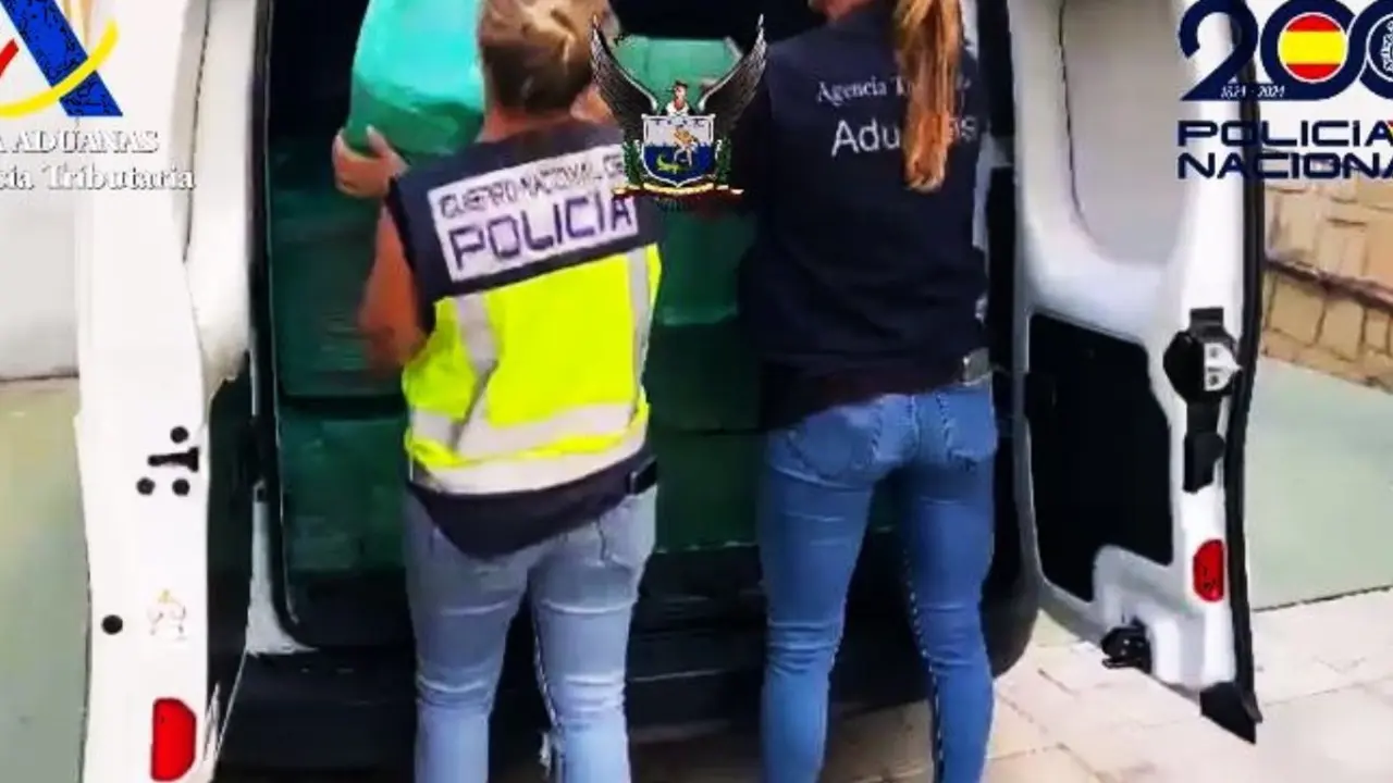Imágenes de la operación llevada a cabo hace dos días en la que se produjo la segunda mayor incautación de droga en Europa en un solo contenedor, así como una de las mayores a nivel mundial.