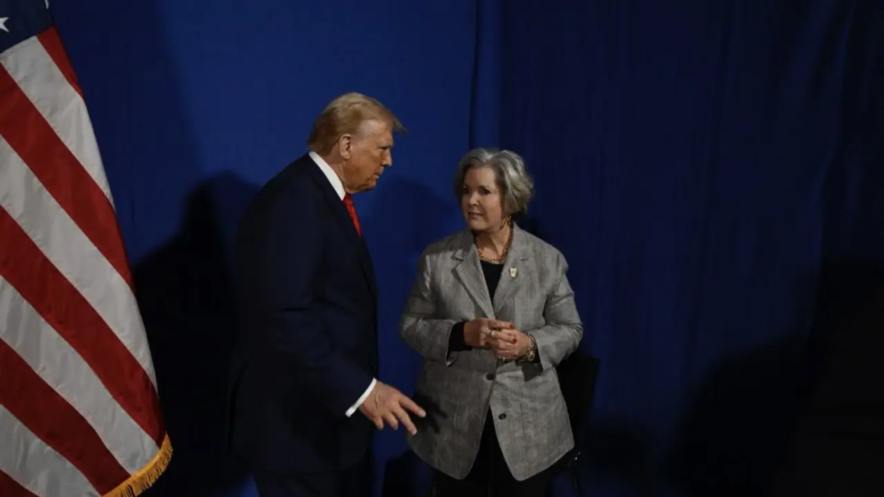 Donald Trump y Susie Wiles, durante encuentro el 31 de noviembre de 2024.