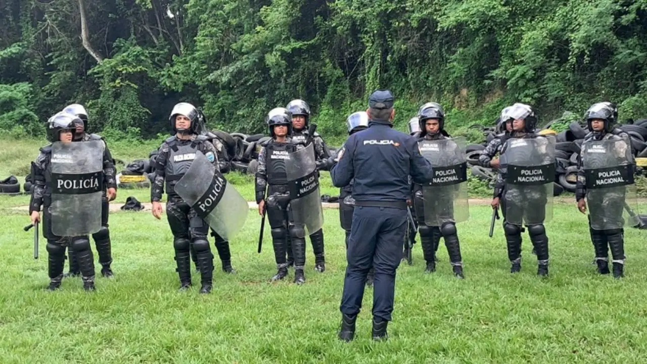 El inspector jefe Luis García ha concedido una entrevista a ESTRELLA DIGITAL para contar por qué han estado casi una semana en el país caribeño. (Foto: L.G.).