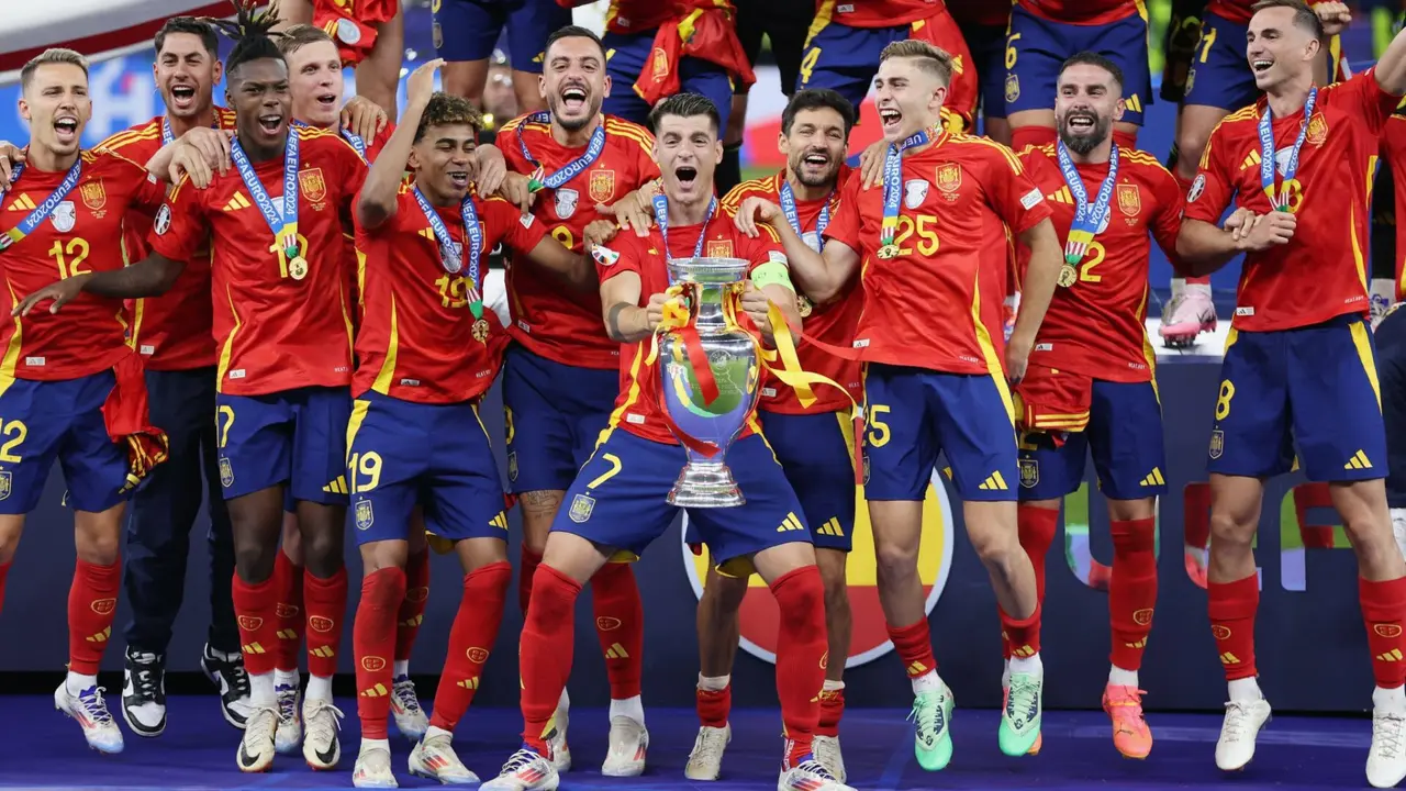 UEFA en Español/ X