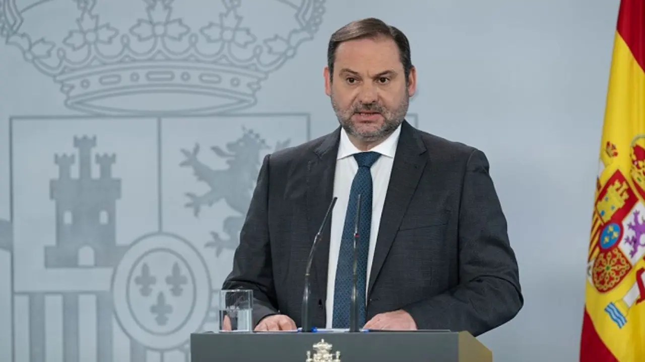 Foto de archivo de José Luis Ábalos durante su etapa como ministro de Transportes. (Foto Pool Moncloa / Borja Puig de la Bellacasa).