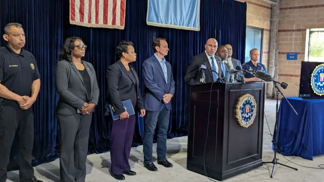 A los agentes especiales y al personal que se encuentra en Luisiana (estado al que pertenece Nueva Orleans) "se han sumado más de 200 efectivos adicionales", según ha explicado Raia esta semana. (Foto: FBI).