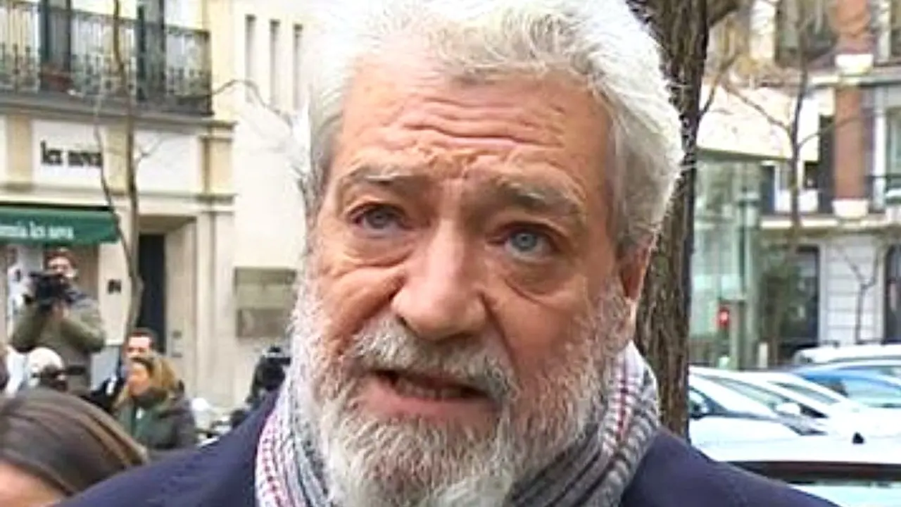 Foto: Miguel Ángel Rodríguez ofreciendo declaraciones a la salida del Tribunal Supremo