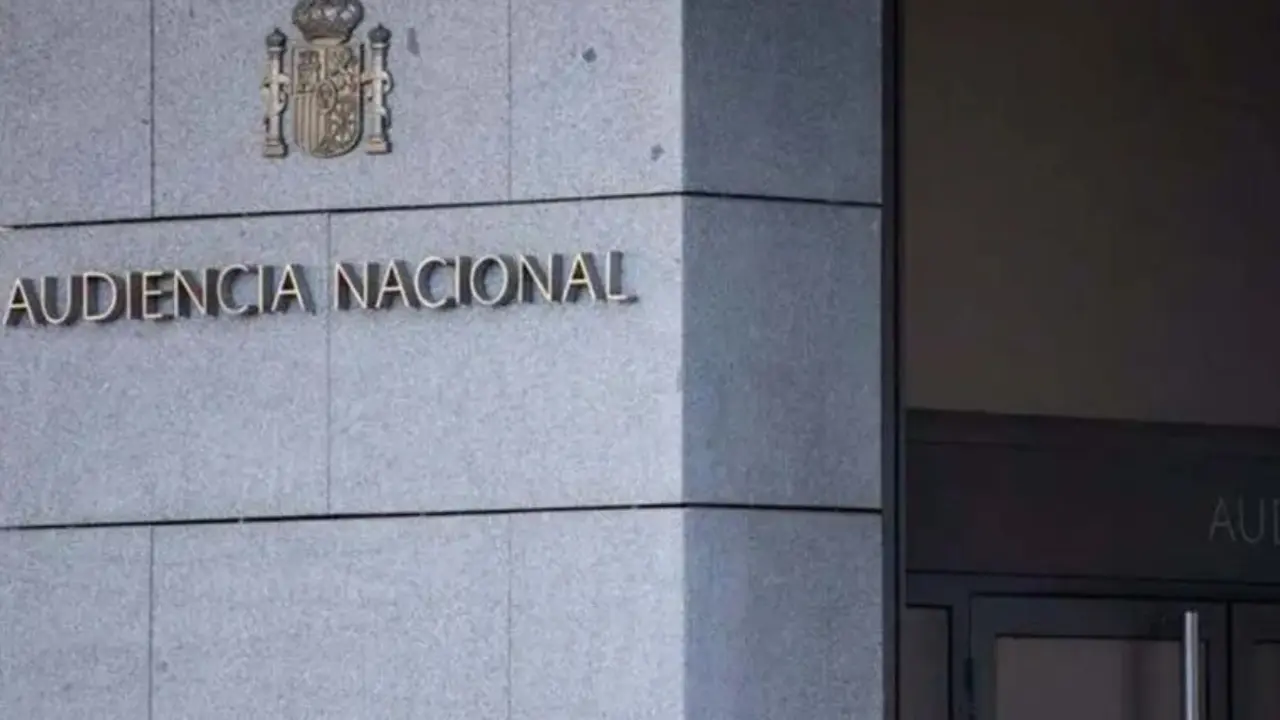 Los magistrados consideran hechos probados que el excomisario aceptó regalos "con el objetivo de que dispensara un trato de favor" a los "clientes ecuatoguineanos" del empresario Francisco Menéndez.