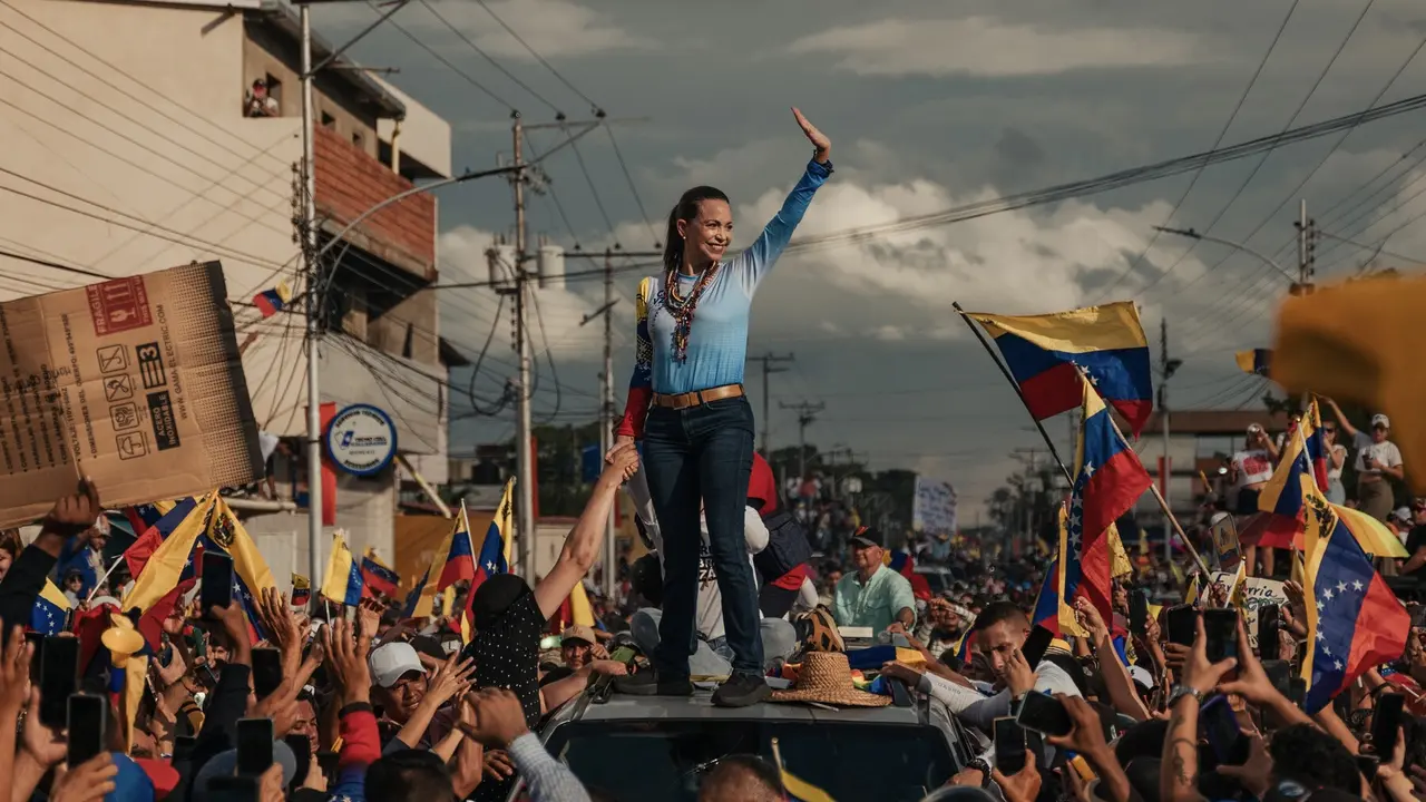 María Corina Machado, líder de la coalición opositora, durante manifestaciones.