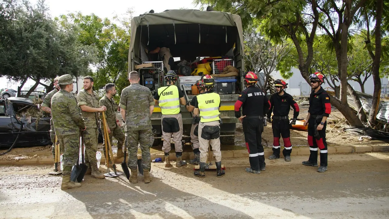 Efectivos militares en tareas de la DANA en Valencia. Imagen: Ministerio de Defensa