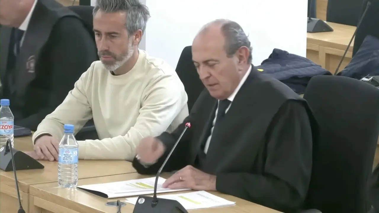 Jorge Vilda ha estado serio y prácticamente sin gesticular.