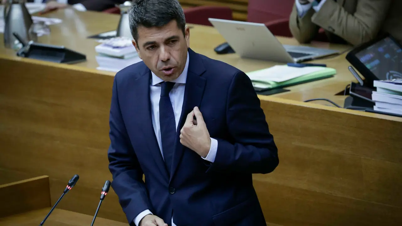 Carlos Mazón en Les Corts este jueves. Imagen: José Cuellar/Corts Valencianes