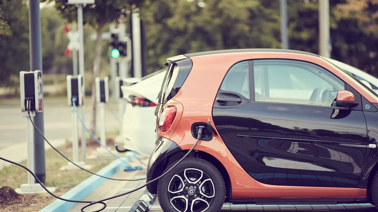 El parón del MOVES 3 amenaza el empleo y la inversión en movilidad eléctrica
