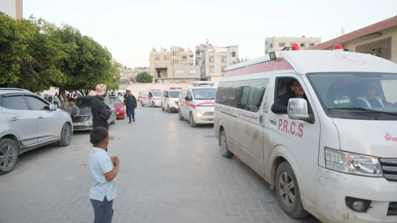 Despedida de los ocho paramédicos de la Media Luna Roja asesinados / @PalestineRCS