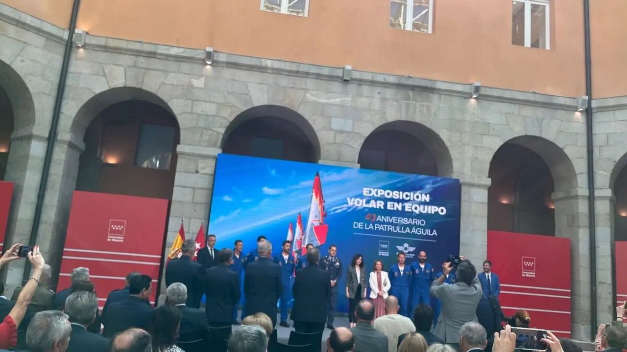 Homenaje a la Patrulla Águila en su 40 aniversario, en la Casa Real de Correos de Madrid. Imagen: ESTRELLA DIGITAL