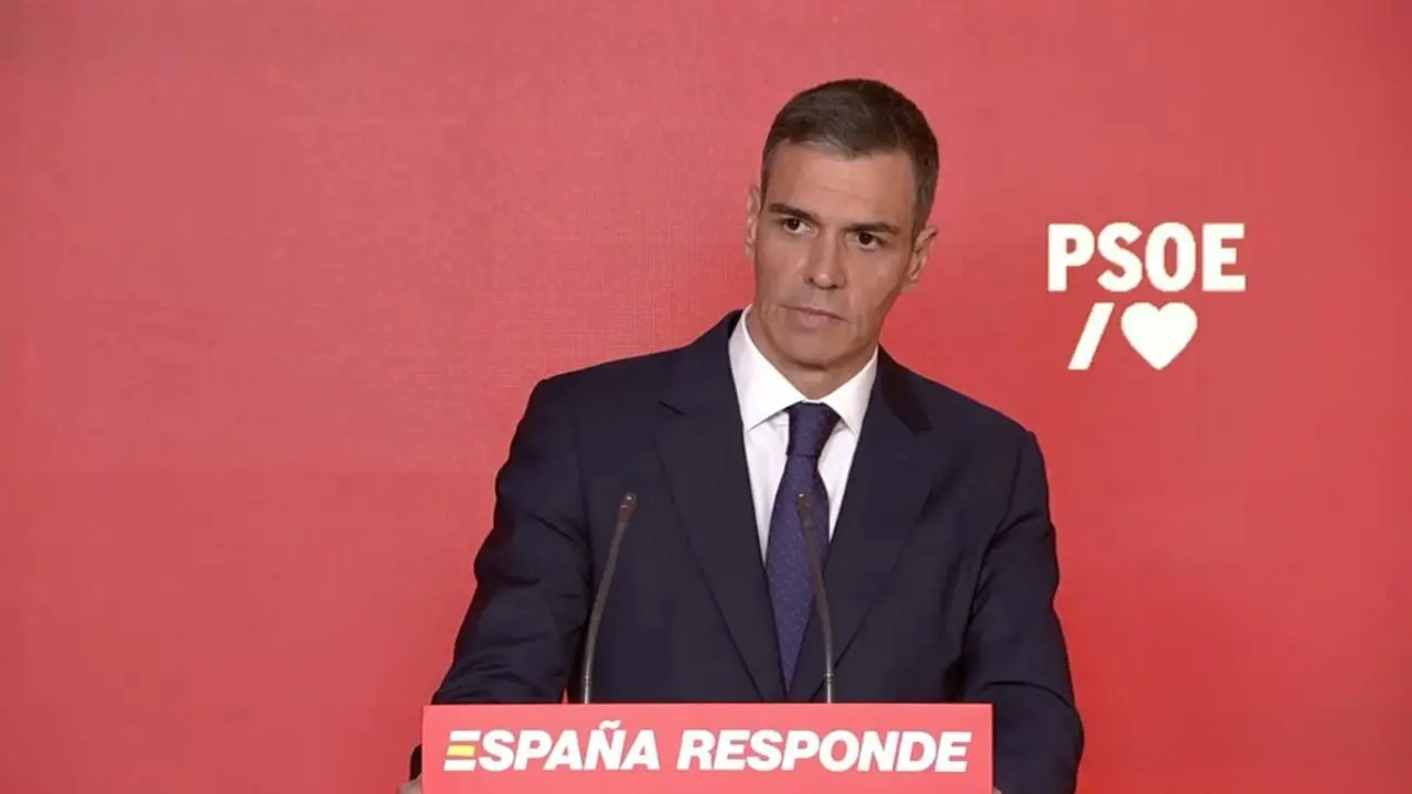 Pedro sánchez durante su comparecencia tras la dimisión de Santos Cerdán.