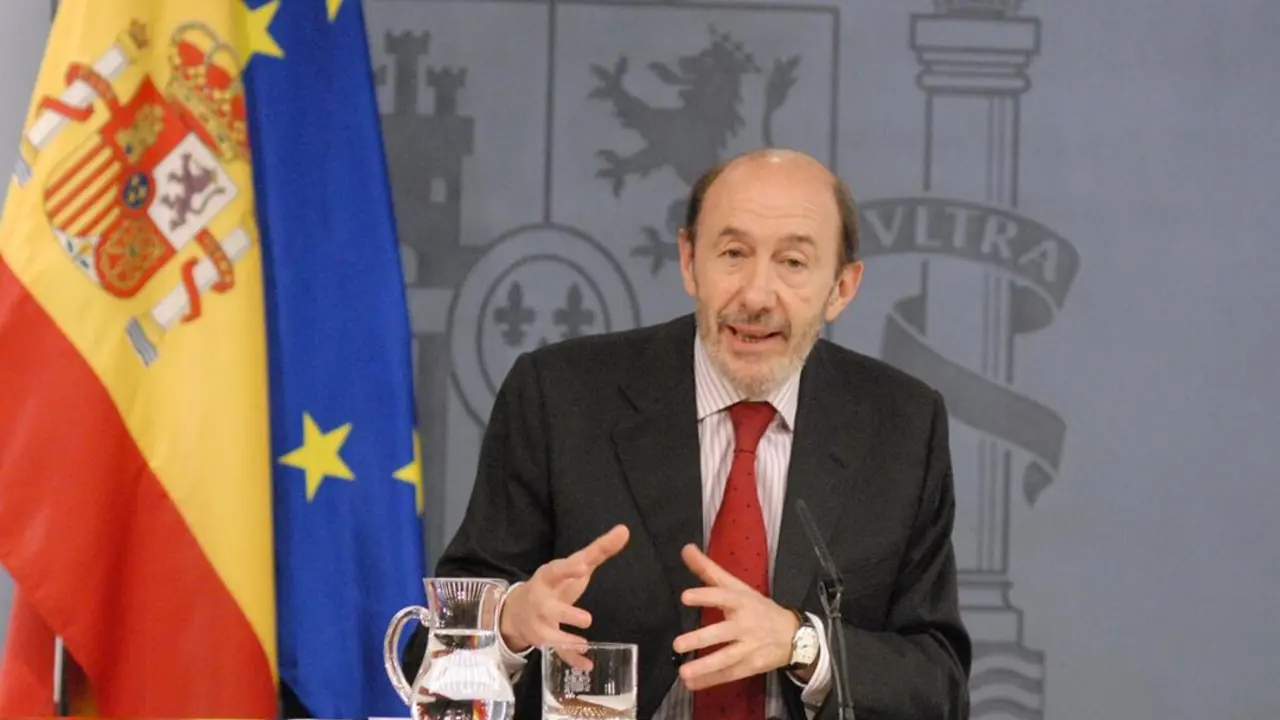 Foto de archivo de Alfredo Pérez Rubalcaba en 2011, cuando era vicepresidente primero, ministro del Interior y portavoz del Gobierno. (Foto: Moncloa).