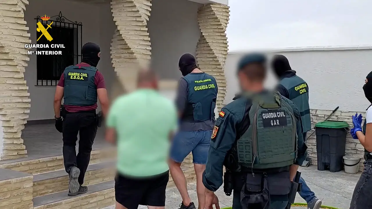 La operación se ha saldado con 17 detenidos