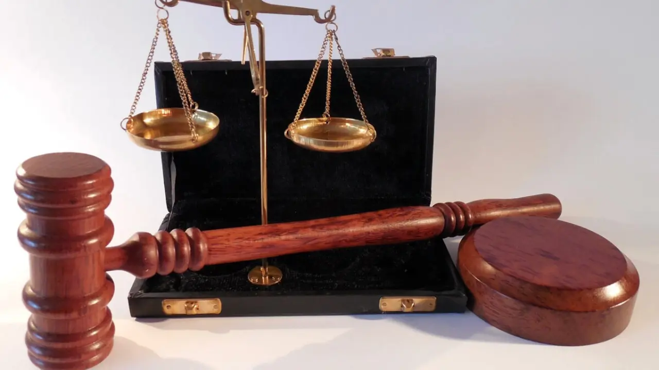 Tres personas han sido juzgadas por la difusión de mensajes de contenido antigitano en Santoña. Imagen: Pixabay