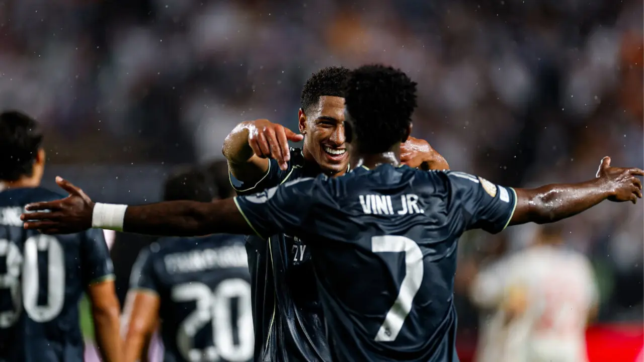 Vinicius y Bellingham celebran un gol frente al Salzburgo. Imagen: Real Madrid