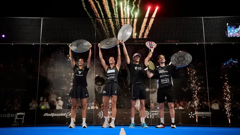 Stupa y Lebrón se estrenan en lo más alto del podio. Fuente: Premier Padel/ X