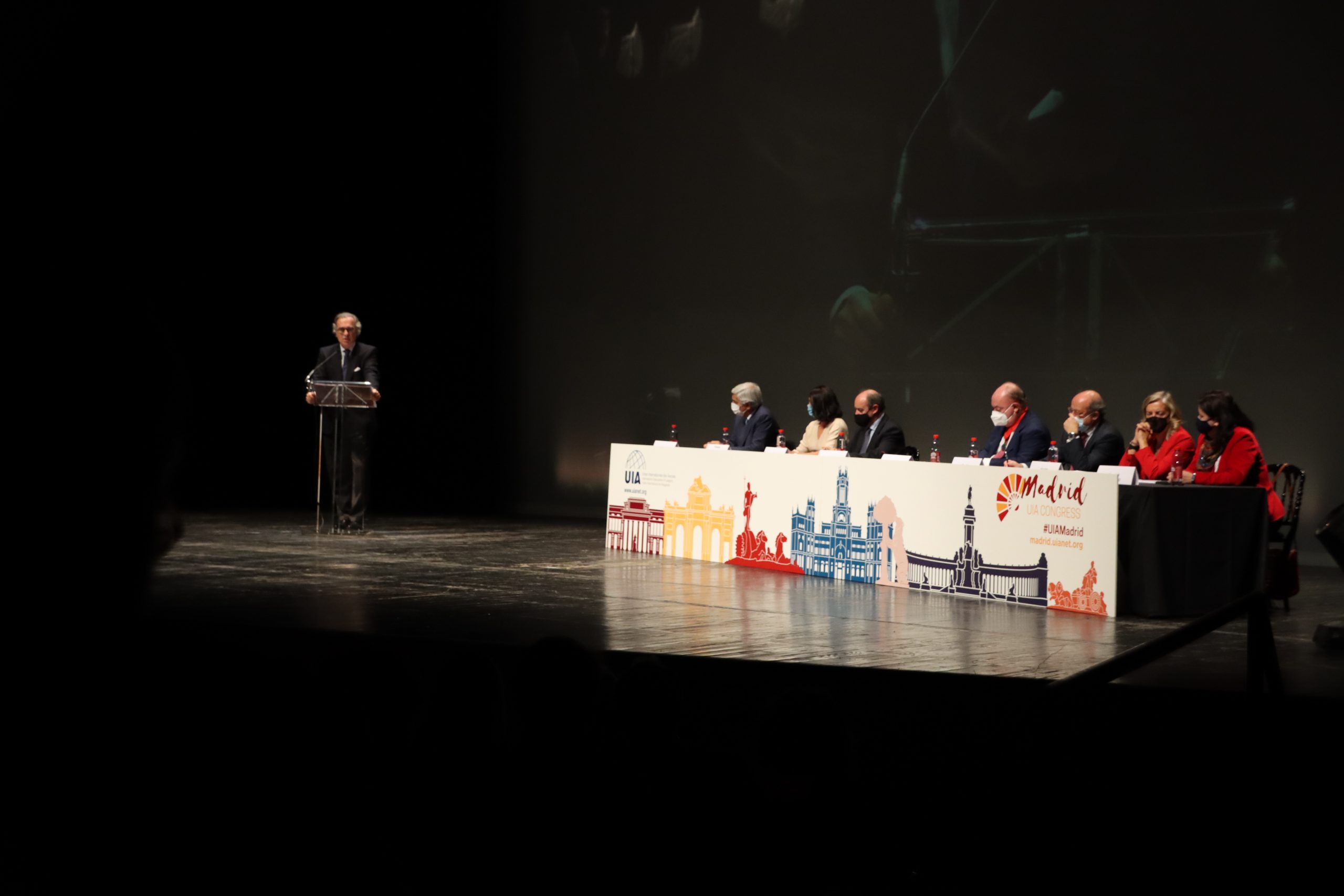 El decano el ICAM, José María Alonso, interviene en la inauguración de la Unión Internacional de Abogados 