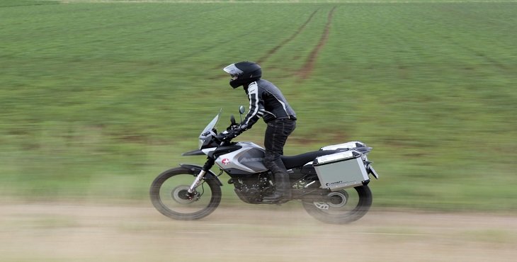 Mash-400-Adventure-en-acción-AG