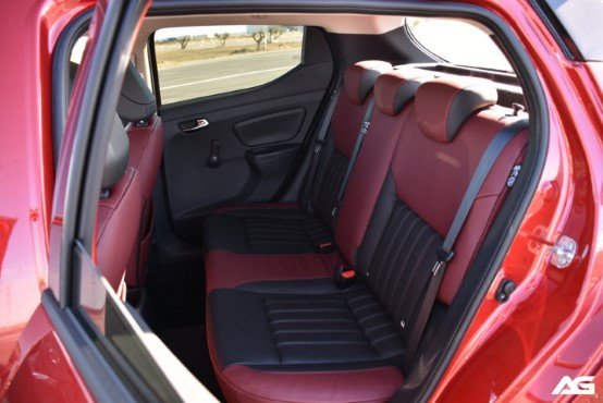 Nissan-new-micra-2018-interior-adictos-a-la-gasolina-01