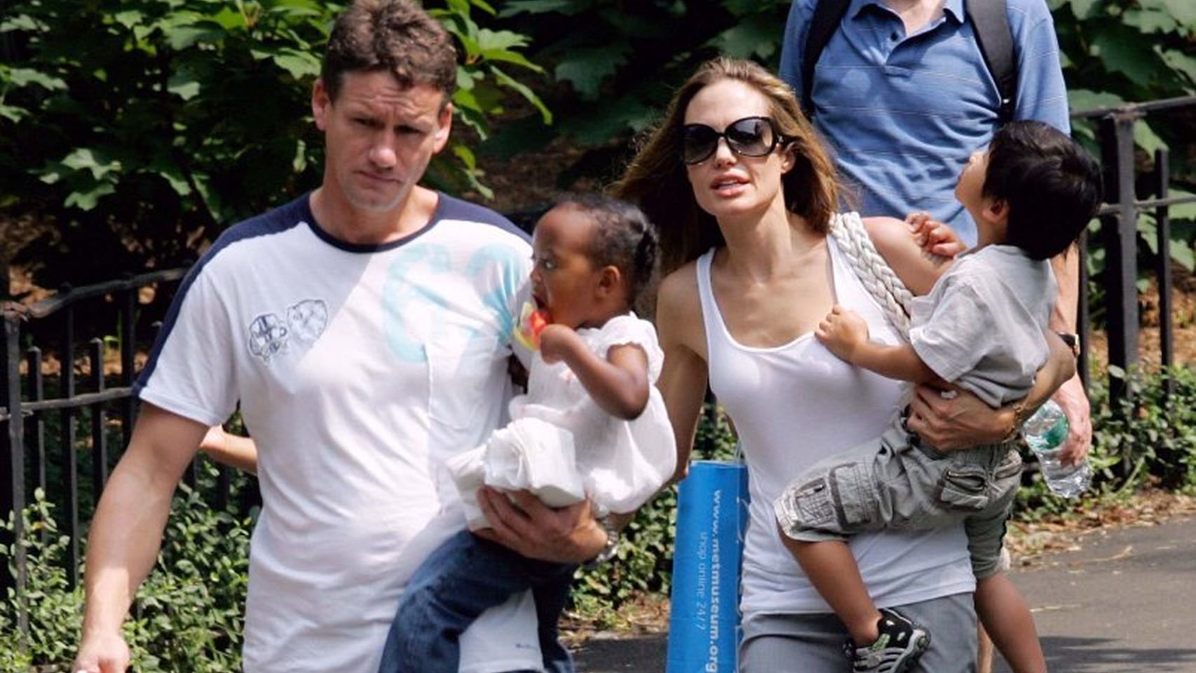Angelina_Jolie-Brad_Pitt-Rupturas_sentimentales-Hollywood-Celebrities_163745128_19180317_1706x960