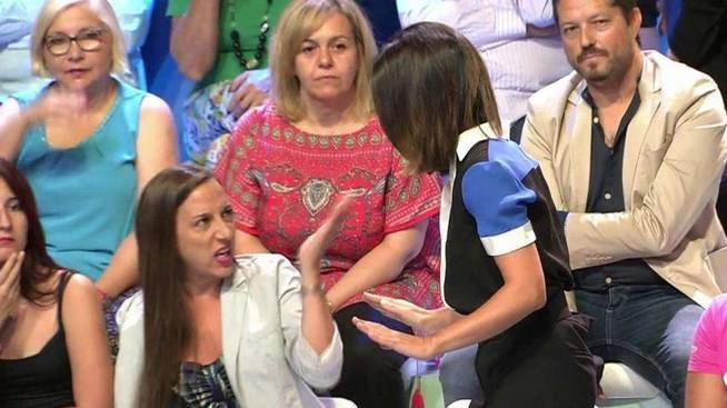 una-invitada-da-un-manotazo-a-nuria-marin-en-mad-in-spain