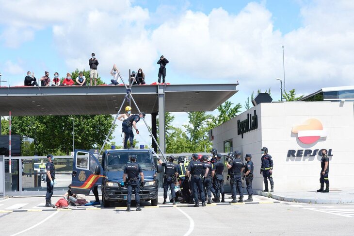 La policia Repsol (1)