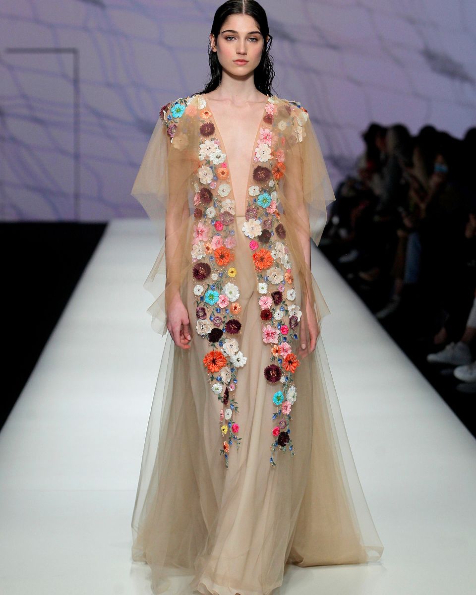 vestido de novia con flores 