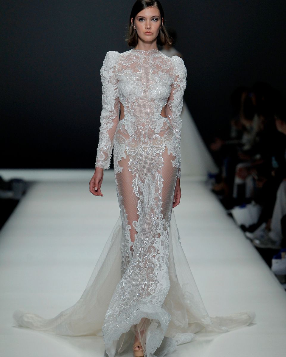 Vestido de novia con transparencias 