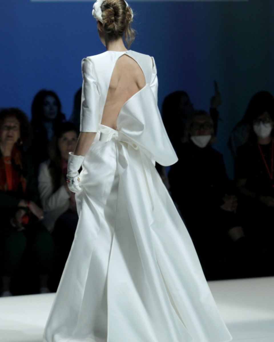 vestido de novia con lazo XXL