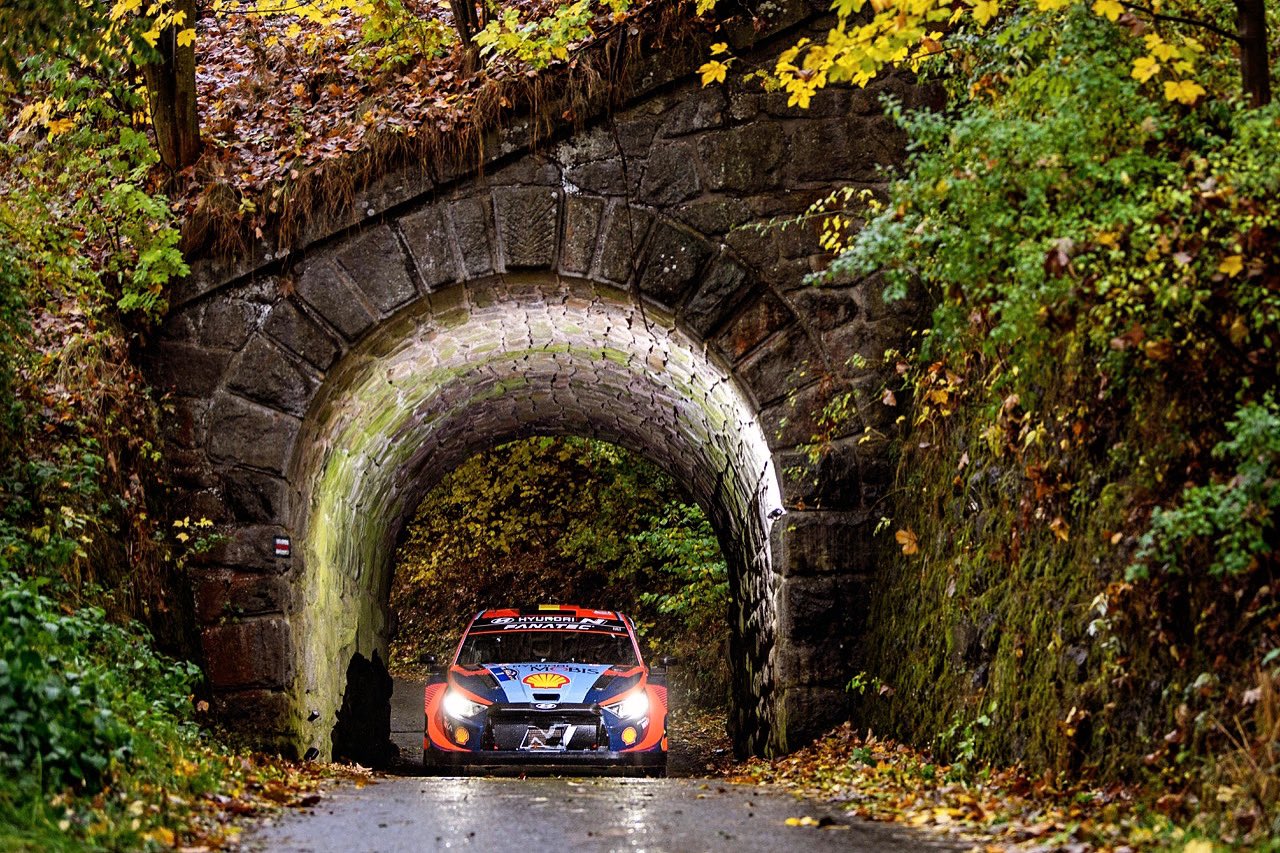 Thierry Neuville WRC Hyundai 2023 rally motor