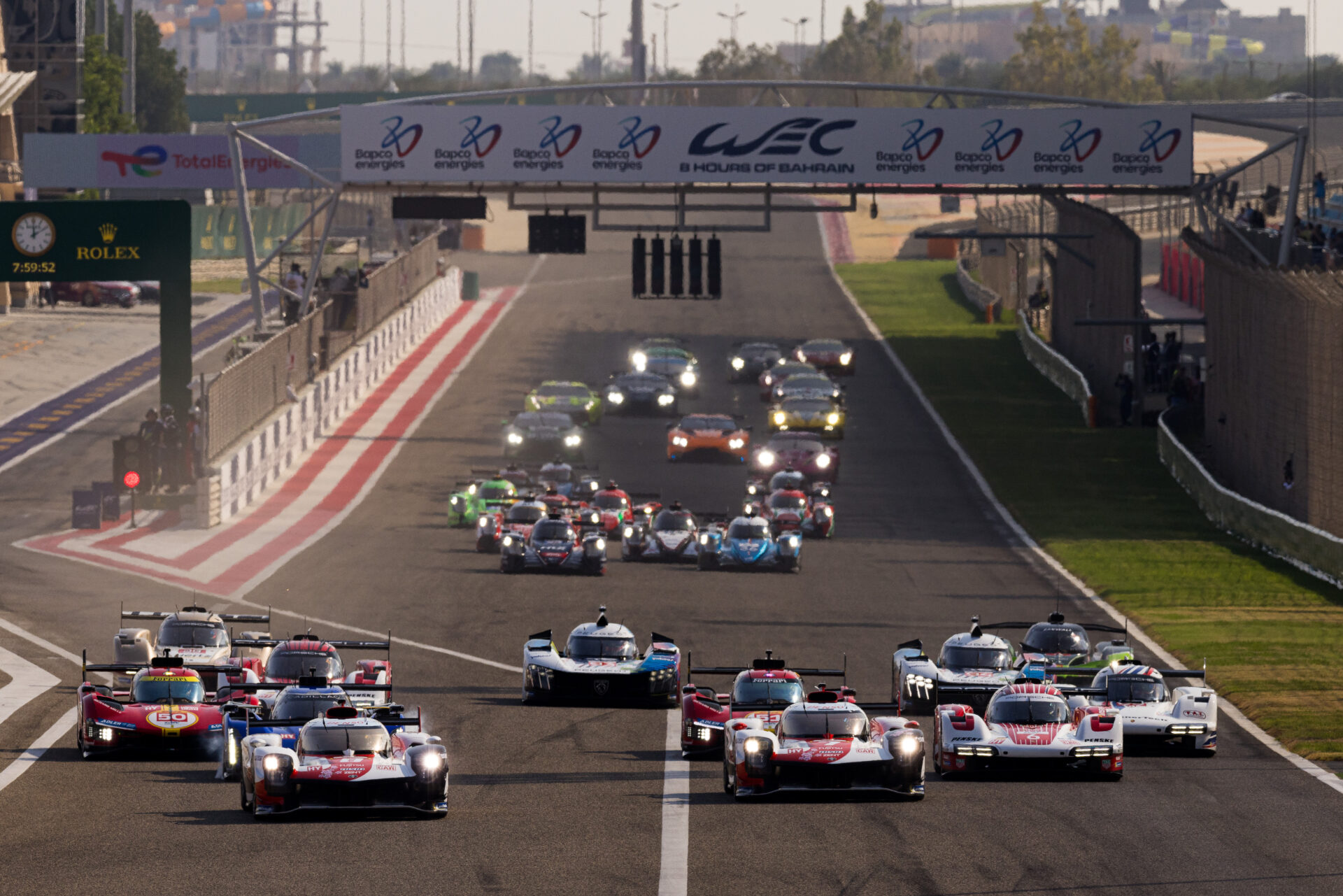 FIA WEC Bahréin Toyota Hypercar Ferrari Porsche Cadillac Peugeot