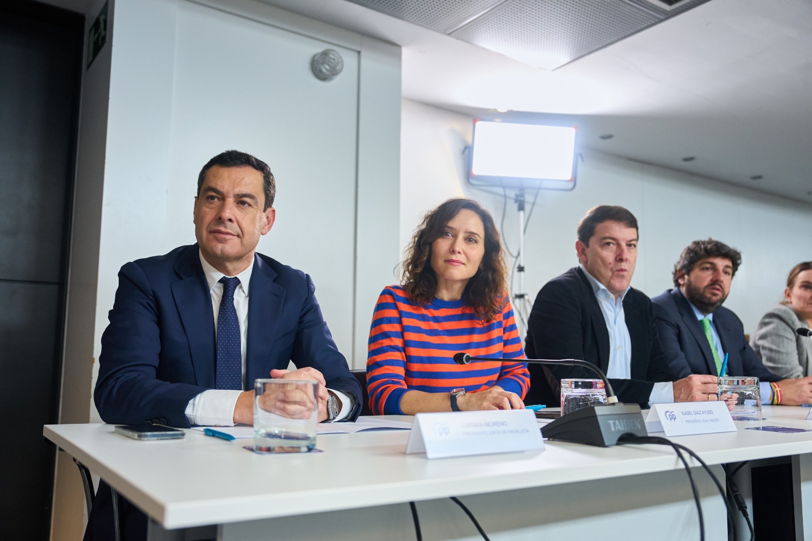 Juanma Moreno PP Junta de Andalucía Isabel Díaz Ayuso