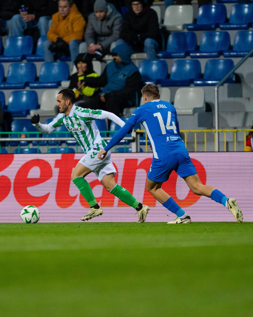 El Betis se estrella en Conference League
