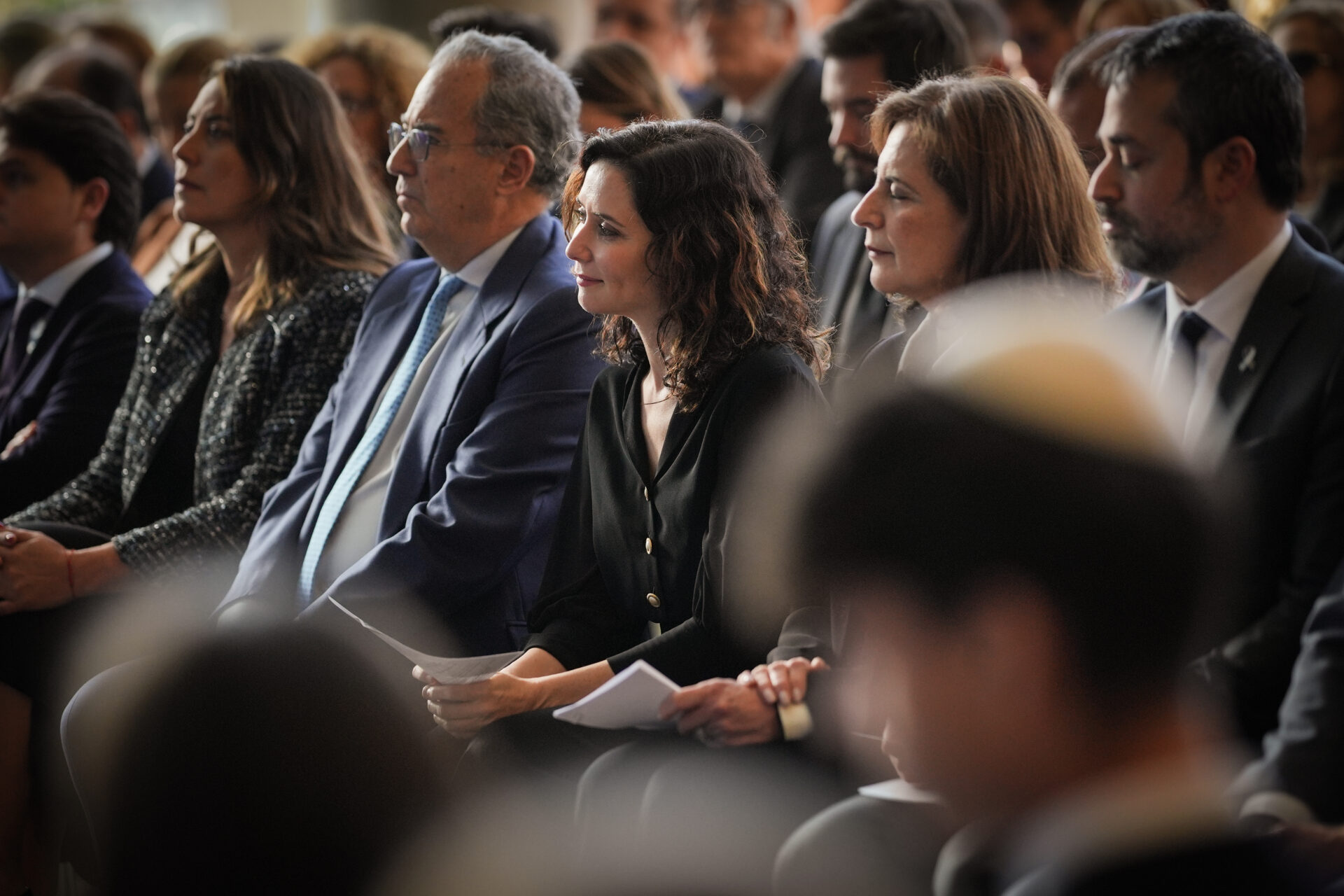 Ayuso en el acto por el 80º aniversario de la liberación del campo de concentración de Auschwitz en la Asamblea de Madrid