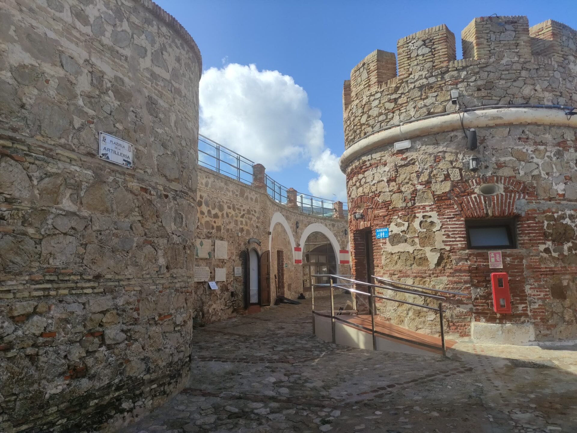 El Museo Histórico Militar de Ceuta abre sus puertas de manera nocturna con motivo de 'La Cuna de la Legión'