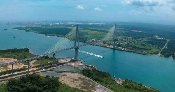 Trump busca recuperar el canal de Panamá
