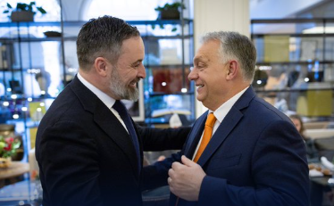 Abascal, de Vox, junto a Orbán Viktor